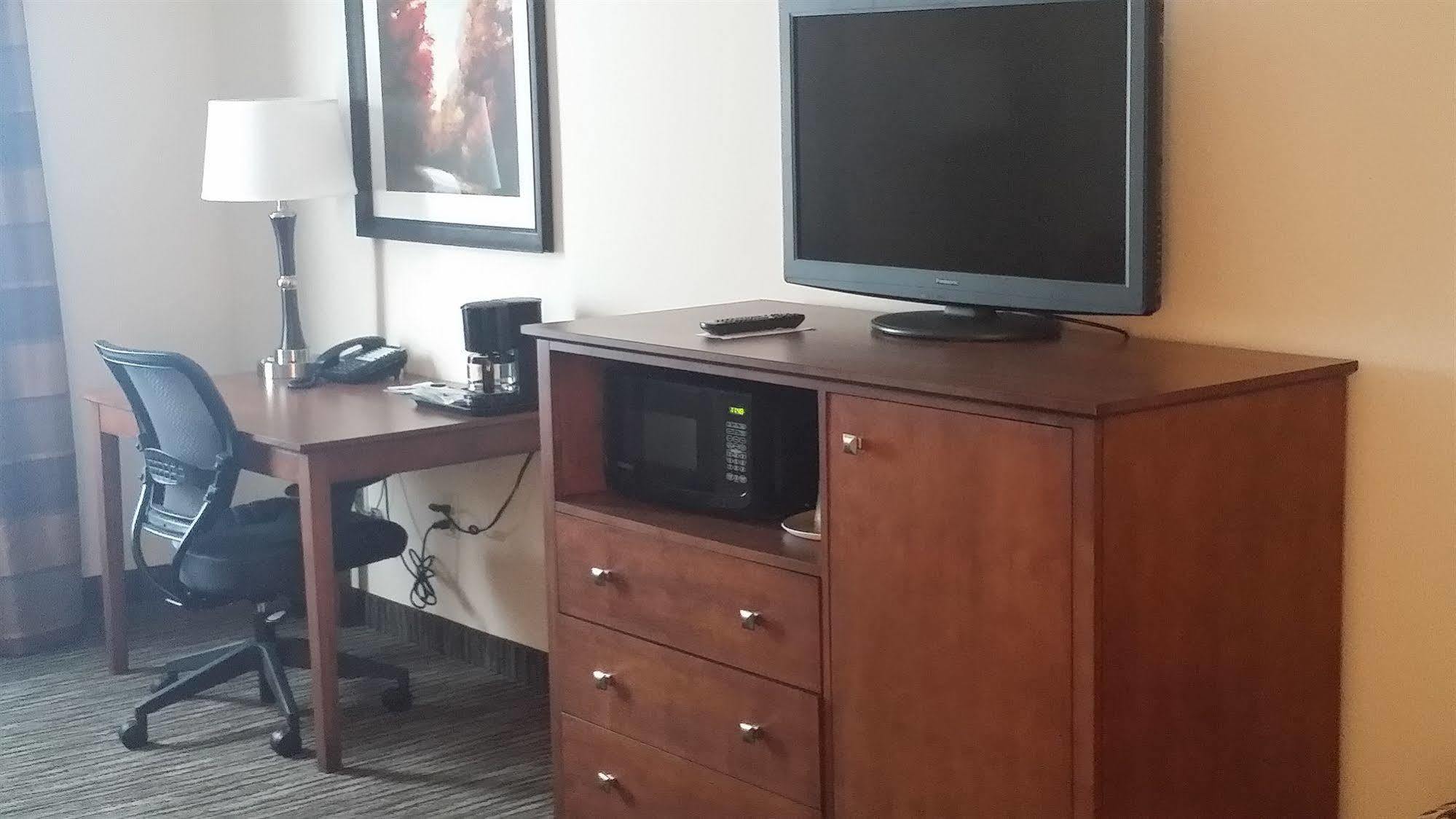 American Inn & Suites Parkers Prairie ภายนอก รูปภาพ